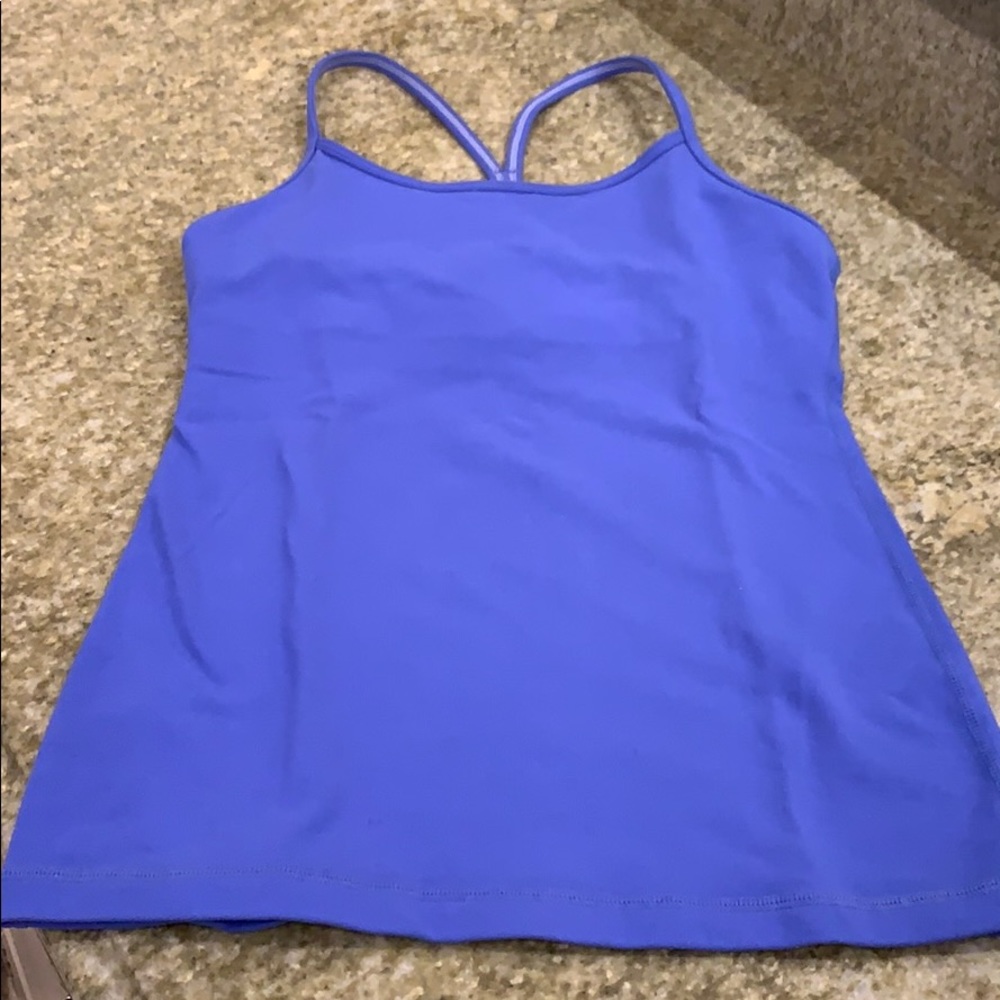 Lululemon Power Y top .